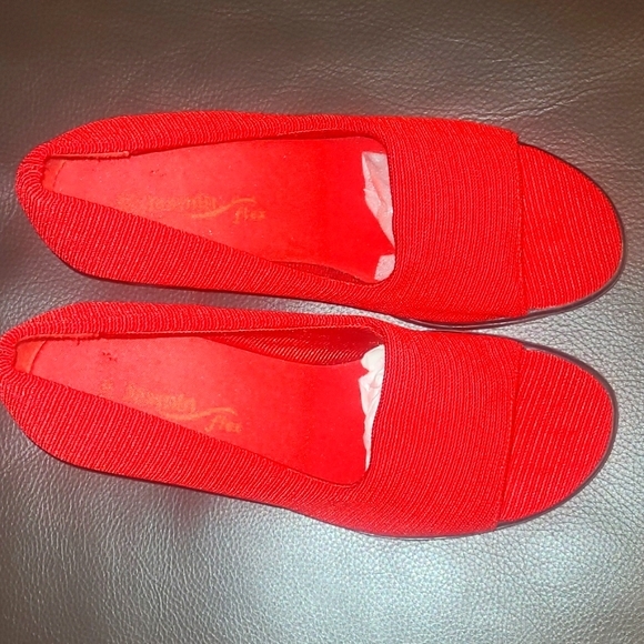 Jasmin Flex Brand new, size 7.5. - Picture 1 of 6